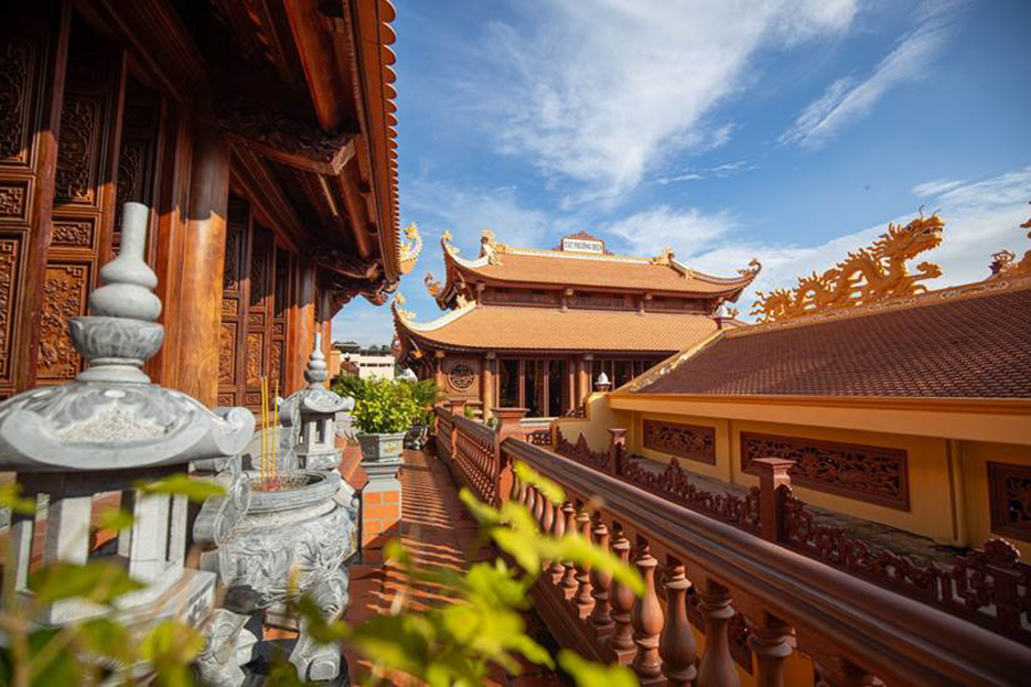 duy-tue-thi-nghiep-hieu-sao-cho-dung-y-kinh-van npt.jpg